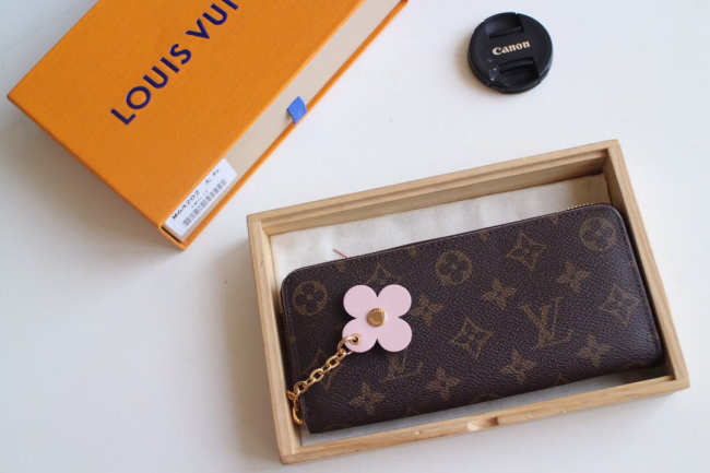 Louis Vuitton Emilie Pink Wallet M64201 - 1