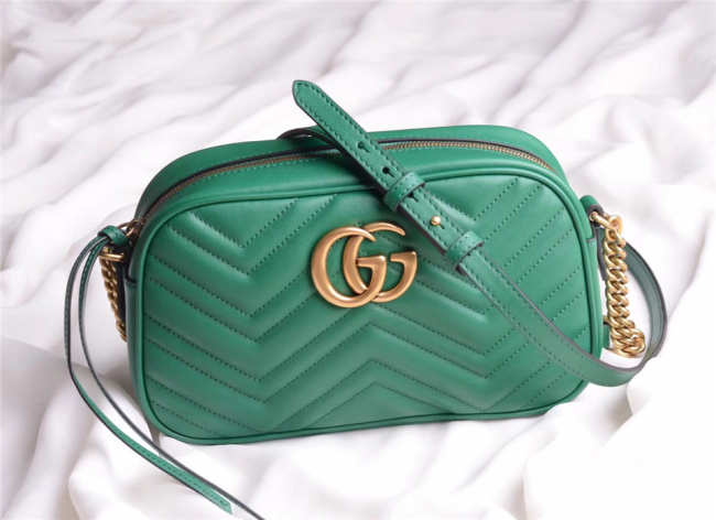 Gucci Marmont small matelassé shoulder Green bag - 1