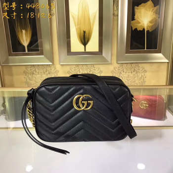 Gucci Marmont matelassé mini bag in Black