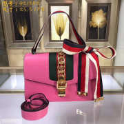 Gucci Sylvie shoulder bag in Pink leather 421882 - 6