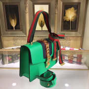 Gucci Sylvie shoulder bag in Green leather 421882 - 2