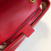 Gucci Marmont matelassé shoulder bag in Red 443497 - 2