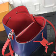 Louis Vuitton Lockme Bucket EPI Leather in Blue - 4