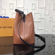 Louis Vuitton Lockme Bucket EPI Leather in Khaki - 2