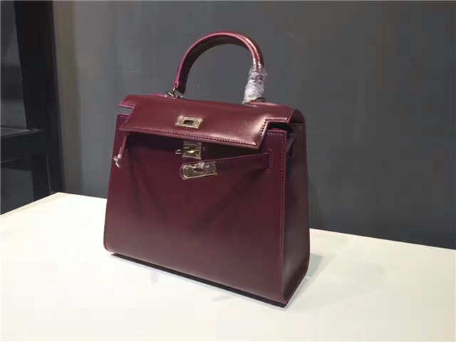 Hermes Kelly Leather handbag in Wine Red - 1