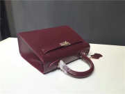 Hermes Kelly Leather handbag in Wine Red - 2