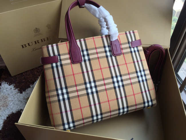 Burberry Tote Vintage Large Handbag in Purple - 1