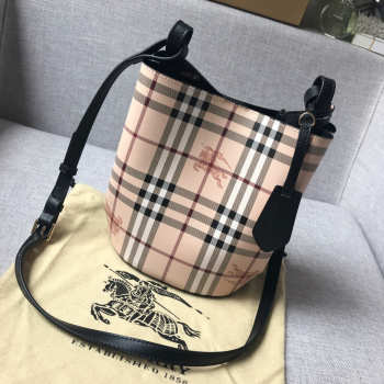 Burberry Haymarket Bucket bag in Black