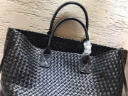 Bottega Veneta sheepskin knitted large shopping bags in Black - 6