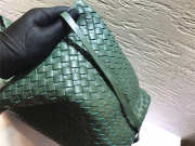 Bottega Veneta sheepskin knitted large shopping bags in Green - 3