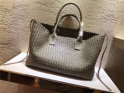 Bottega Veneta sheepskin knitted large shopping bags in Khaki - 1