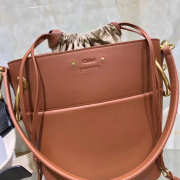 Chloe large roy bucket bag in Brown - 5