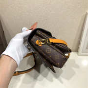 Louis Vuitton Pochette Metis Handbag M43984 - 4