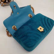 Gucci Marmont velvet small shoulder bag in Blue - 5