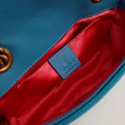 Gucci Marmont velvet small shoulder bag in Blue - 4