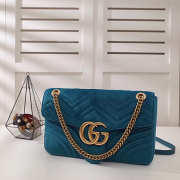 Gucci Marmont velvet Large shoulder bag in Blue - 1