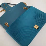 Gucci Marmont velvet Large shoulder bag in Blue - 5