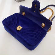 Gucci Marmont velvet Medium shoulder bag in Dark Blue - 6