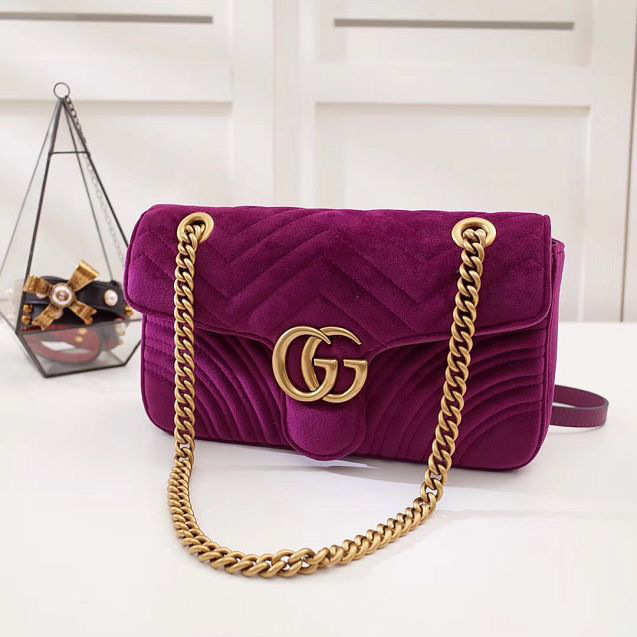 Gucci Marmont velvet Medium shoulder bag in Dark Purple - 1