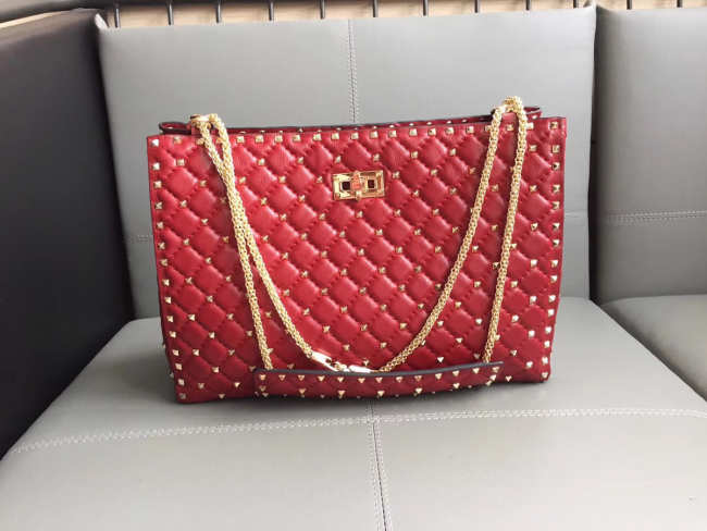 Valentino original lambskin spike tote bag in Red - 1