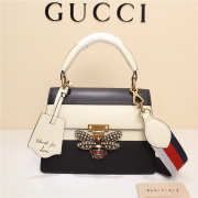 Gucci Queen Margaret Calfskin Handle Bag In White Black 476541 - 3