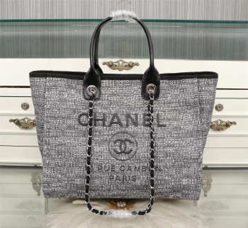 Chanel Large canvas beach bag with Black