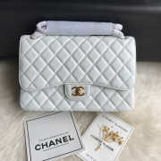 Chanel Caviar Flap Bag in white 30cm with Gold Hardware - 2