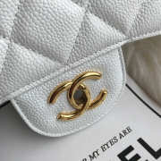 Chanel Caviar Flap Bag in white 30cm with Gold Hardware - 4