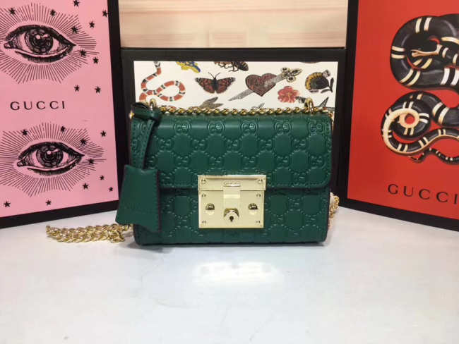 Gucci Padlock small Signature shoulder Leather bag green 409487 - 1