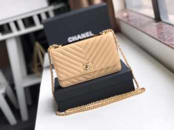 Chanel Lamb skin V-type chain Bag bagsaa