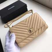 Chanel Lamb skin V-type chain Bag bagsaa - 6