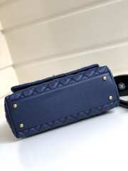 Chanel Coco Handle Gold Caviar Blue 28 cm - 2