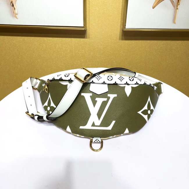 Louis Vuitton Monogram BUMBAG M44611 - 1