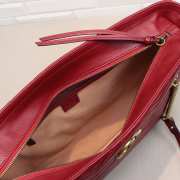 Gucci GG Marmont matelassé medium tote Red 524578 - 6