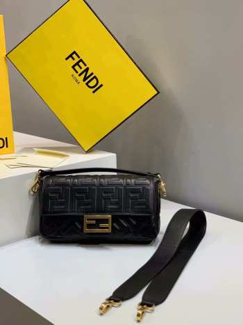 Fendi Medium Baguette Black 26cm