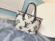 Louis Vuitton MM Neverfull - 1