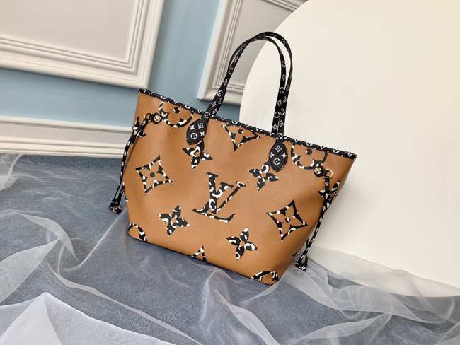 Louis Vuitton Neverfull MM - 1