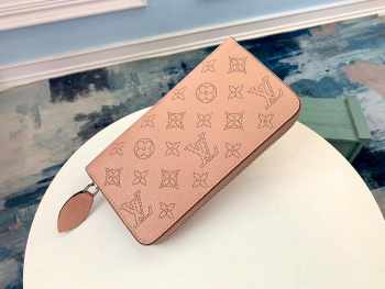 LV Zippy Wallet M58429 Mahina Leather