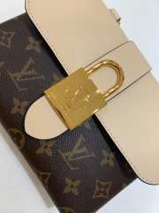 Louis Vuitton Locky BB M44653 - 3