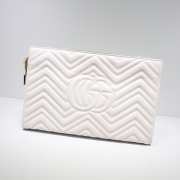 Gucci Women GG Marmont matelassé clutch White 448450 - 3