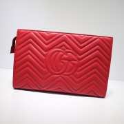 Gucci Women GG Marmont matelassé clutch Red 448450 - 3