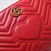 Gucci Women GG Marmont matelassé clutch Red 448450 - 2