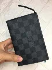 LV TOILETRY POUCH 15CM M47546 - 1