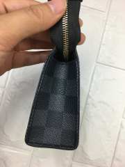 LV TOILETRY POUCH 15CM M47546 - 3