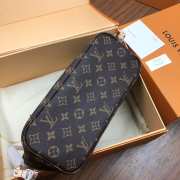 Louis Vuitton Monogram Neverfull PM 29cm - 3