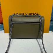 Louis Vuitton MYLOCKME BB M51418 - 3