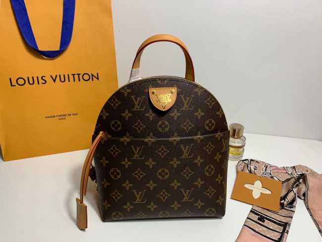 LV 2020 early Spring New style backpack - 1