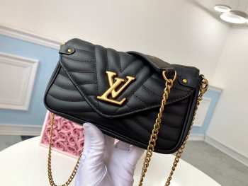 LOUIS VUITTON NEW WAVE CHAIN POCHETTE M63929 18CM