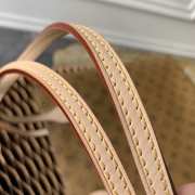 Louis Vuitton Monogram Tote bag - 6