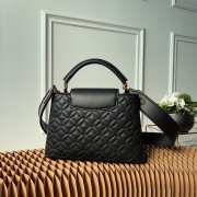 LV Capucines Monogram handbag 27CM Black - 2